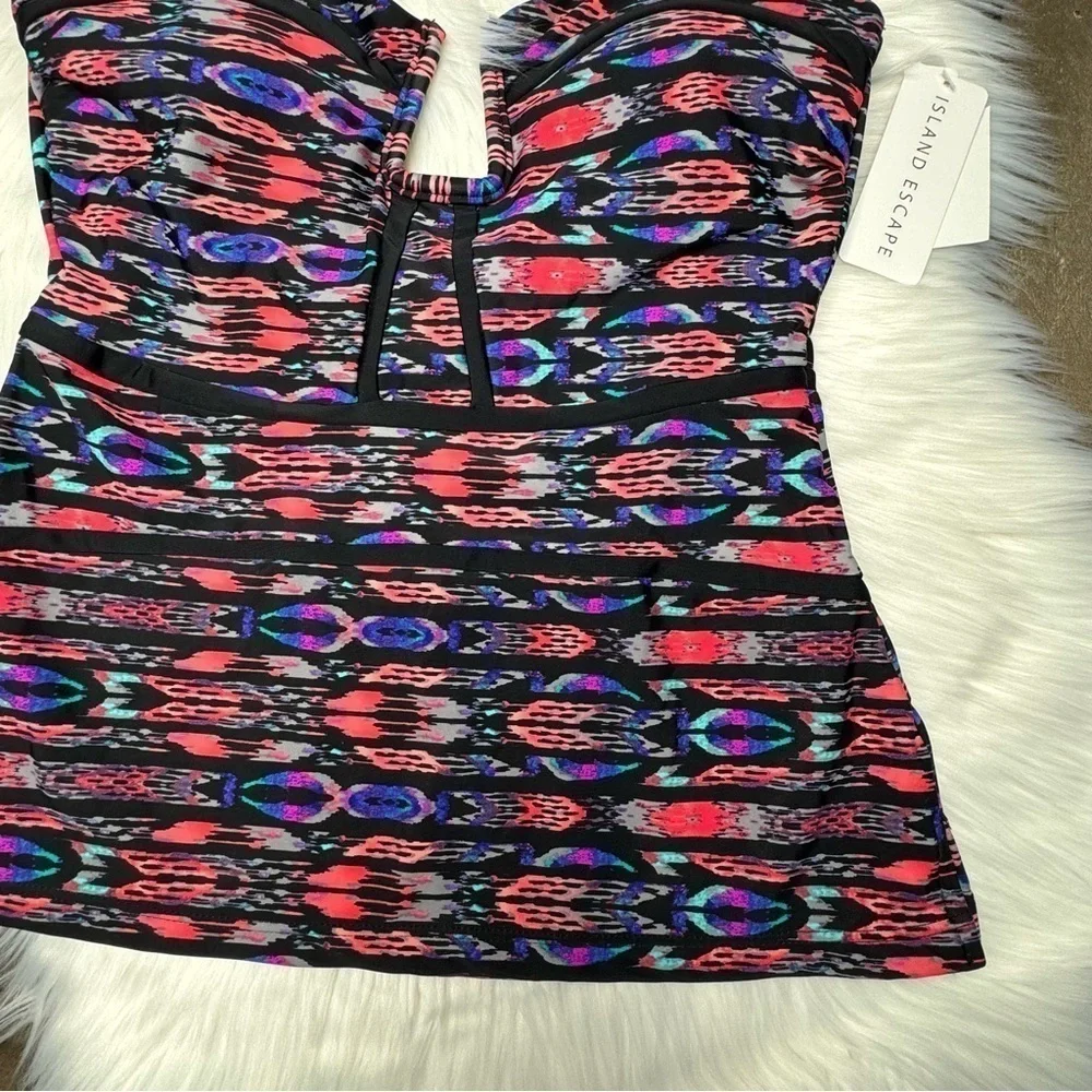 NWT Island Escape Antigua Bandini size 6